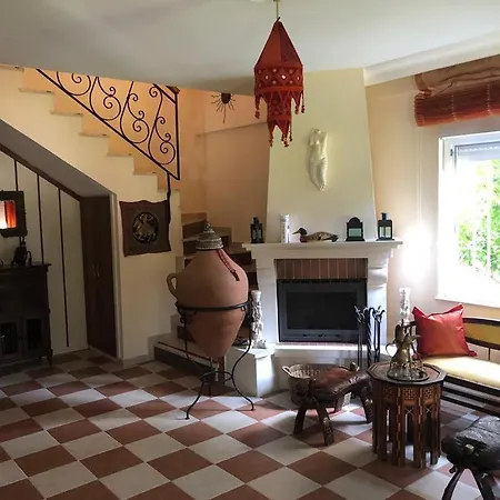 Villa Side